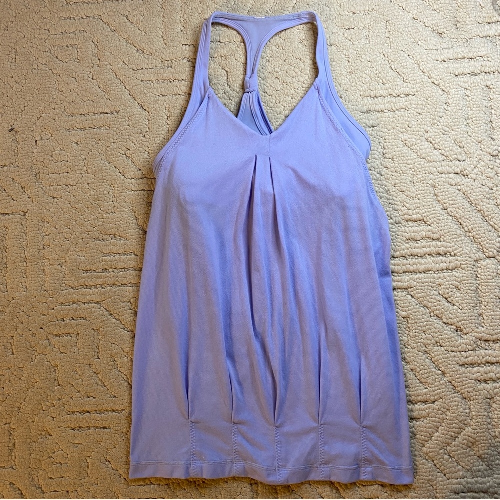 Lululemon Tank Top Lavender Purple with‎ Built In Bra Yoga Gym Womens Size 8